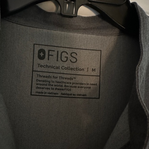 Figs Rafaela Top - Picture 3 of 3